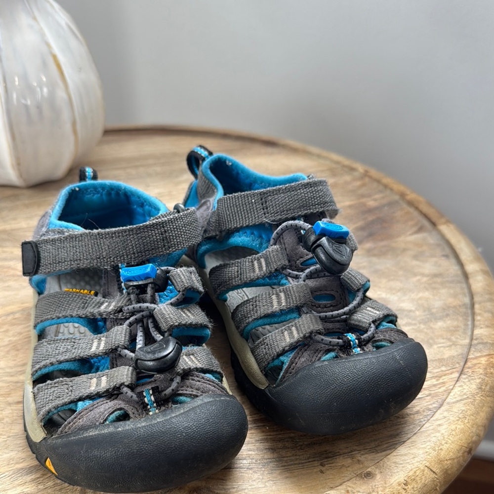 Kids' Gray and Blue Sandals